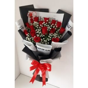 Scarlet Charm ? 20 Red Roses Flat Bunch (Korean Wrap)